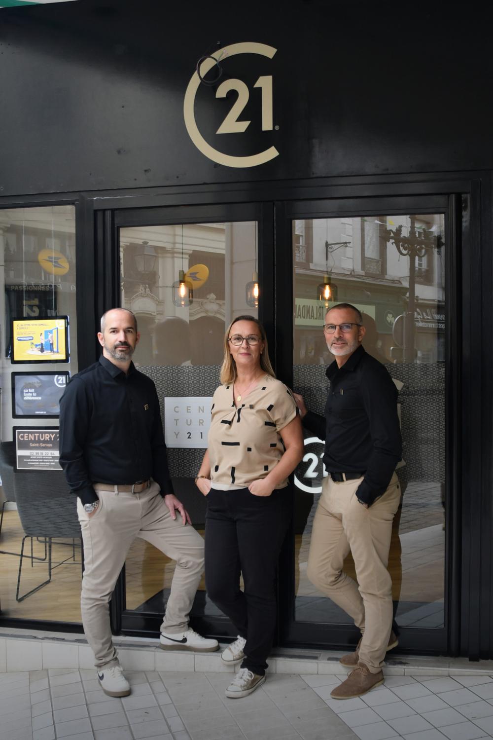 l'équipe de l'agence Saint-Servan