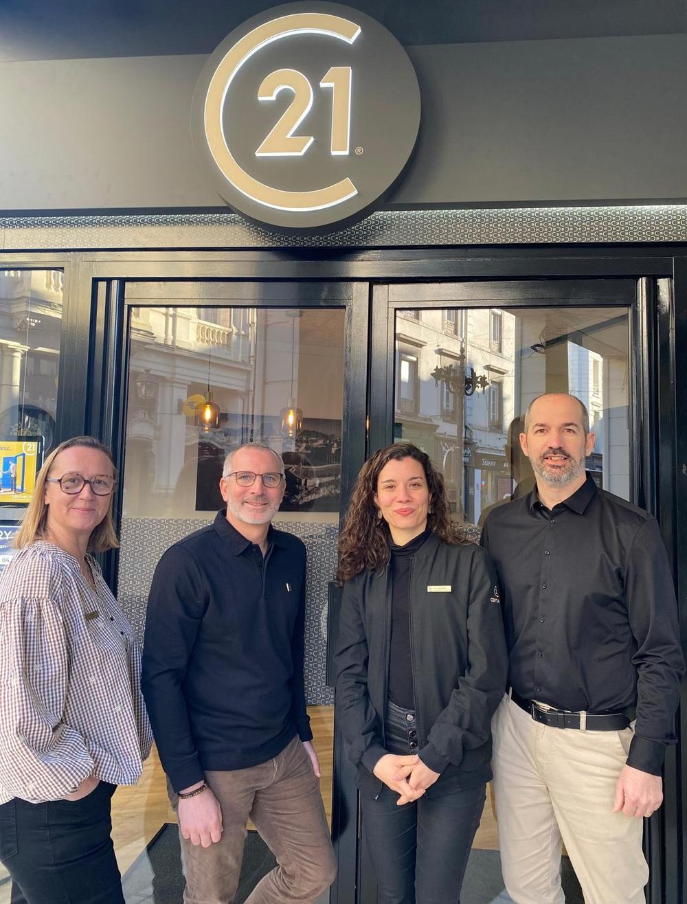 l'équipe de l'agence Saint-Servan