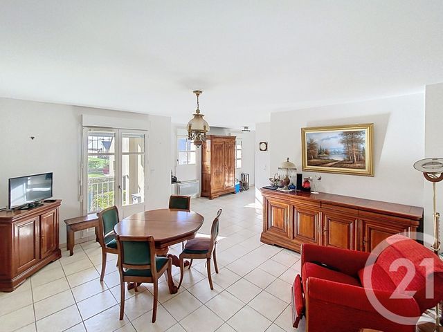 Appartement T3 à vendre - 3 pièces - 68.18 m2 - ST JOUAN DES GUERETS - 35 - BRETAGNE - Century 21 Saint-Servan